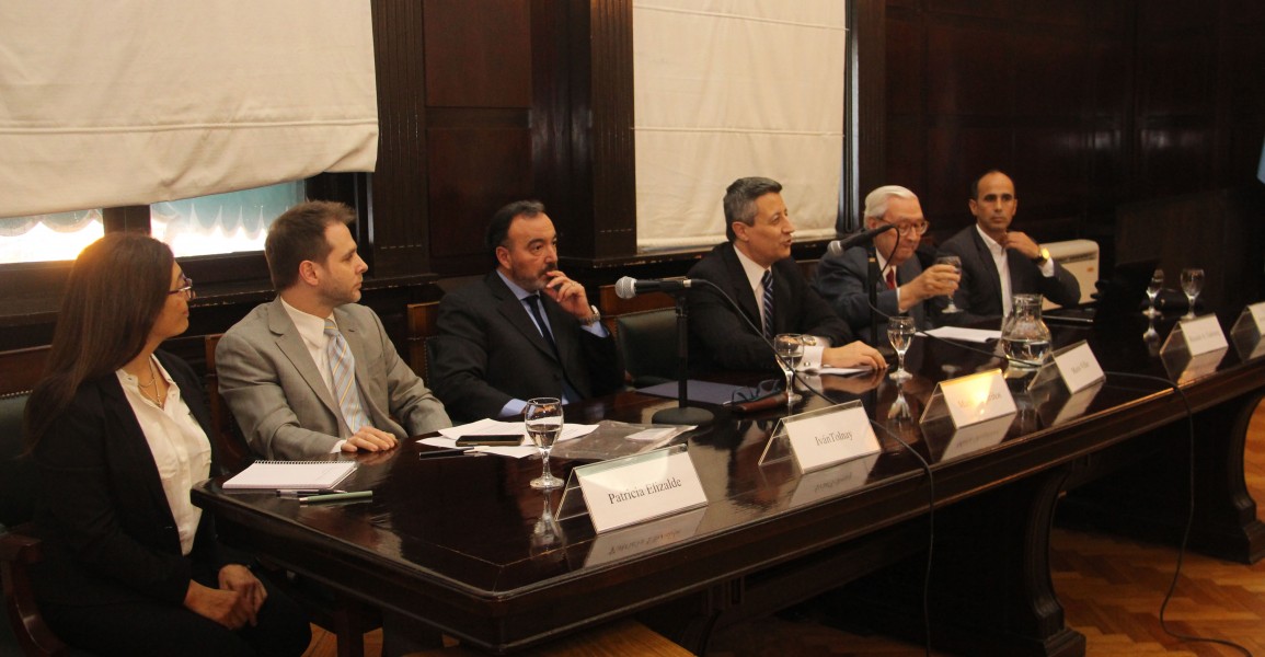 Patricia Elizalde, Iván Tolnay, Mario Magariños, Mario Villar, Ricardo A. Guibourg y Javier de la Fuente