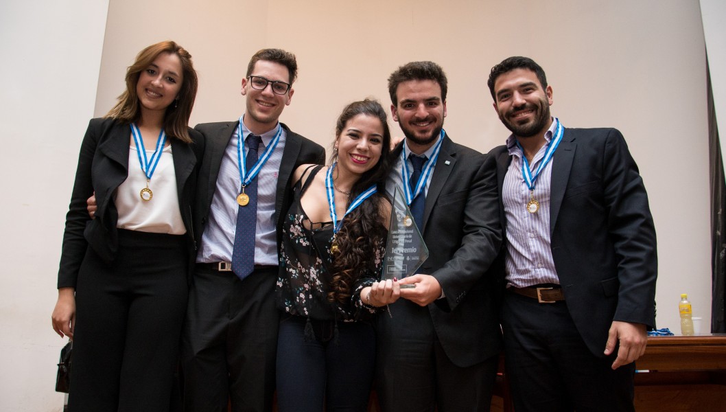 Florencia A. Langone Jerez, Julián Alfie, Noelia Viegas, Felipe Salvarezza y Mauro Gabriel Lopardo