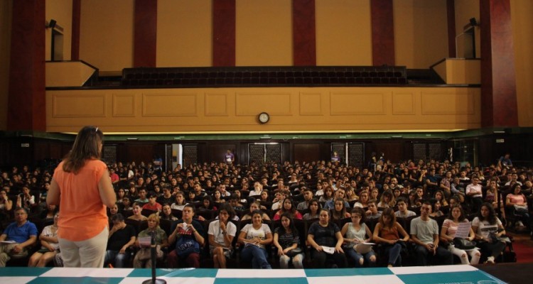 Charla con ingresantes del Ciclo Básico Común