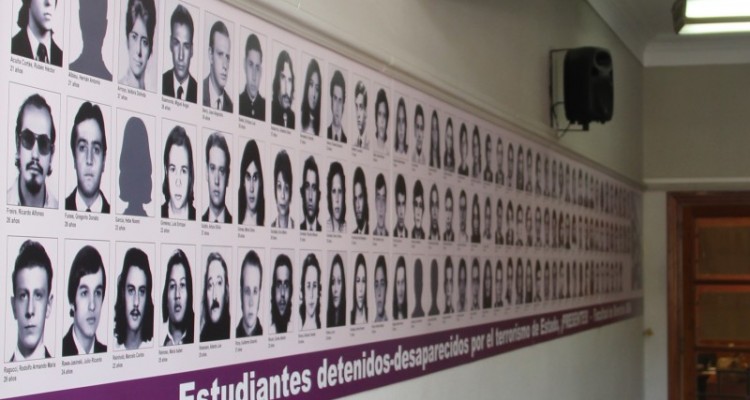 Homenaje a los estudiantes de la Facultad de Derecho detenidos-desaparecidos a 42 años del golpe de Estado