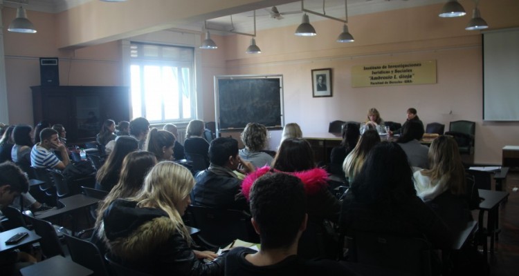 V Seminario-taller “Aproximaciones a la historia argentina desde la educación universitaria. Capítulo Miradas femeninas”