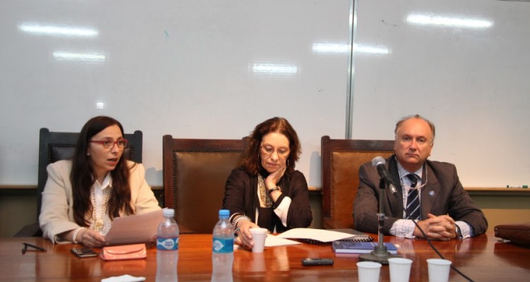 Adriana V. Villa, María Blanca Noodt Taquela y Guillermo Argerich