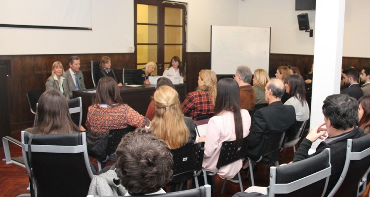 Entrega de premios del concurso de monografías y ensayos breves en conmemoración del Día del Ambiente