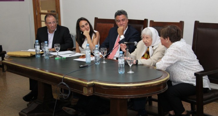 Oscar Zoppi, Valeria Thus, Daniel Rafecas, Vera Jarach y Graciela Lois