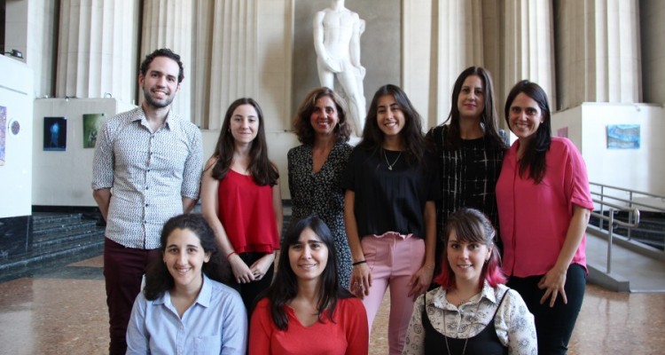 Arriba: Manuel Moreno, Natalia Gendelman, Eleonora Fernández, Camila Estella, María de los Ángeles Salomón y Gabriela Urthiague Abajo: Macarena Villasegura, Fiorella Carbone y Rocío Llobet