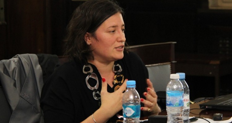 La profesora Liliana Ronconi durante el tercer encuentro del taller de formación.