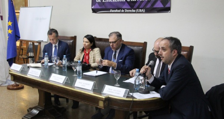 Roberto Cippitani, Hellen Teresita Pacheco Cornejo, Calogero Pizzolo, Alfredo Soto y Agustín Fabbricatore