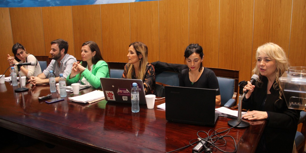 Malena Derdoy, Nicolás J. Papalía, Natalia Figueroa, Genoveva Cardinali, María Belén Dileo y Virginia Badino