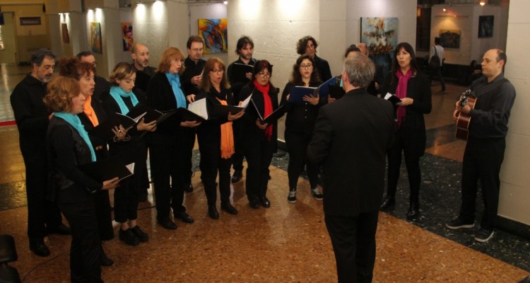 Del mismo modo que en 1949, se presentó el Coro de la Facultad de Derecho.