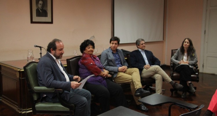 Mario Pecheny, Dora Barrancos, Fernando Peirano, Marcelo Alegre y Laura Pautassi