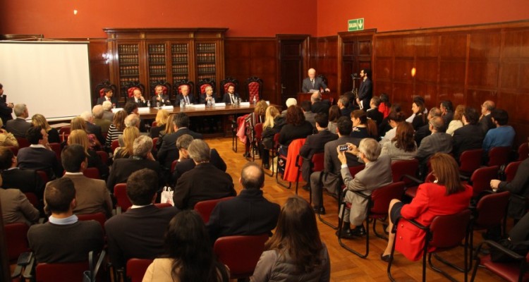 Entrega del doctorado <i>honoris</i> causa de la UBA al profesor Alain Supiot