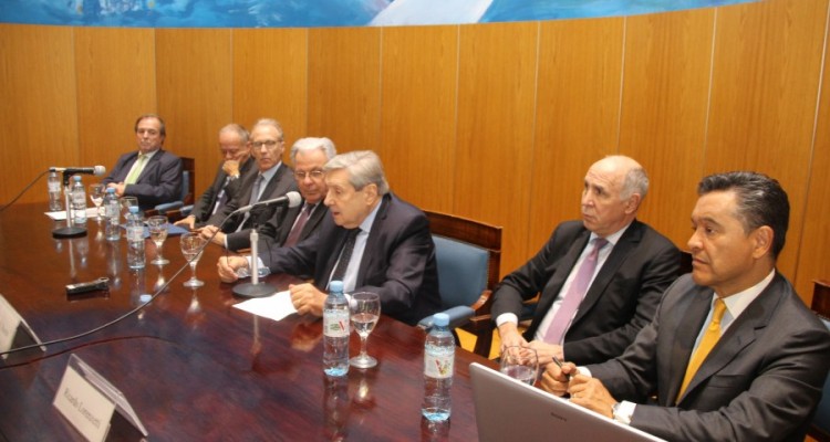 Marcelo Gebhardt, Ricardo Alonso García, Carlos Rosenkrantz, Alberto Barbieri, Alberto J. Bueres, Ricardo Lorenzetti y Raúl Contreras Bustamante