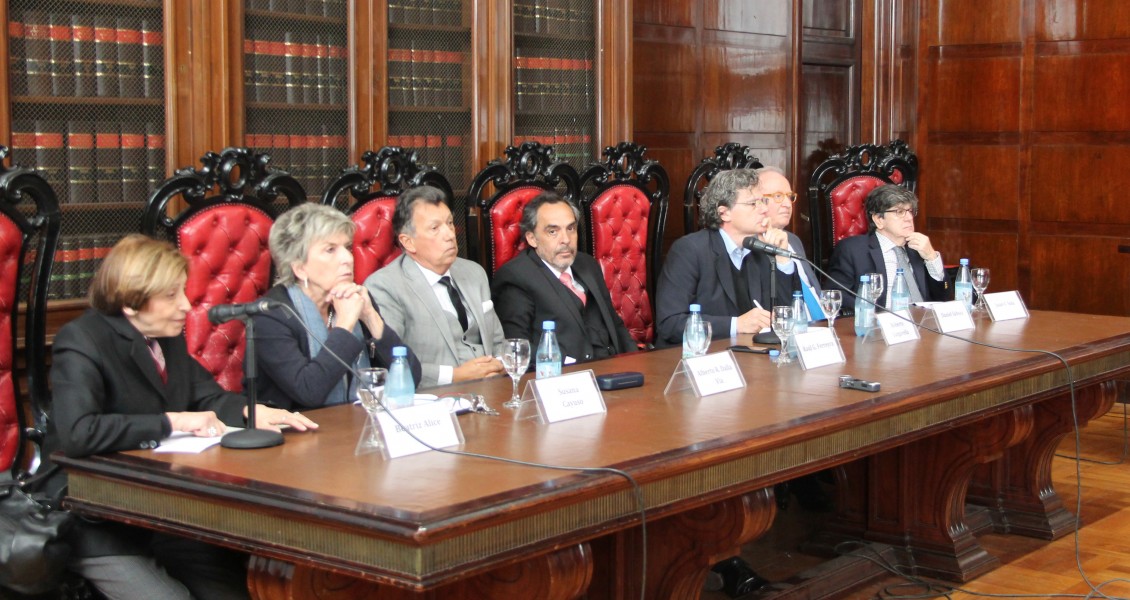 Beatriz Alice, Susana Cayuso, Alberto R. Dalla Via, Raúl Gustavo Ferreyra, Roberto Gargarella, Daniel Sabsay y Juan Vicente Sola