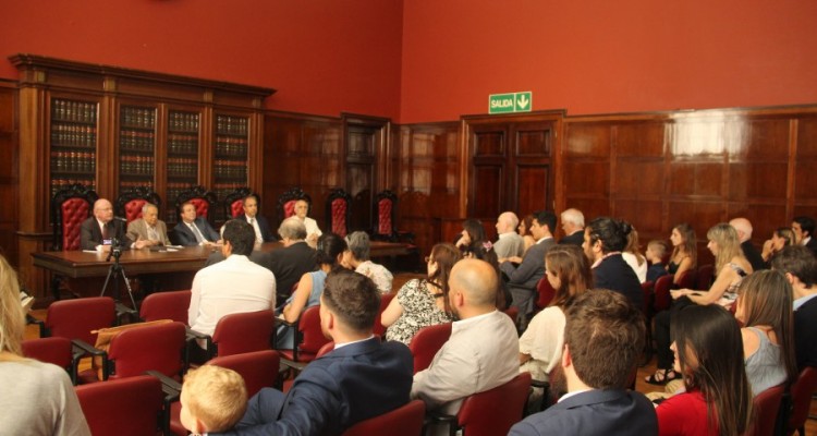 Acto académico en homenaje al profesor Salvador Darío Bergel