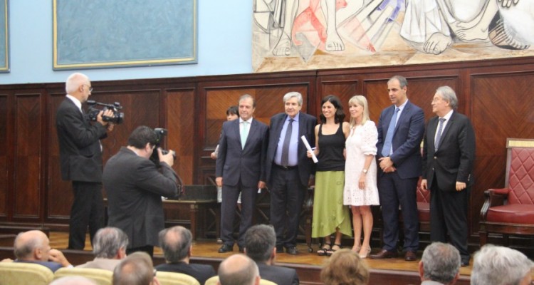 Acto de entrega de diplomas a los/as profesores designados en los últimos meses