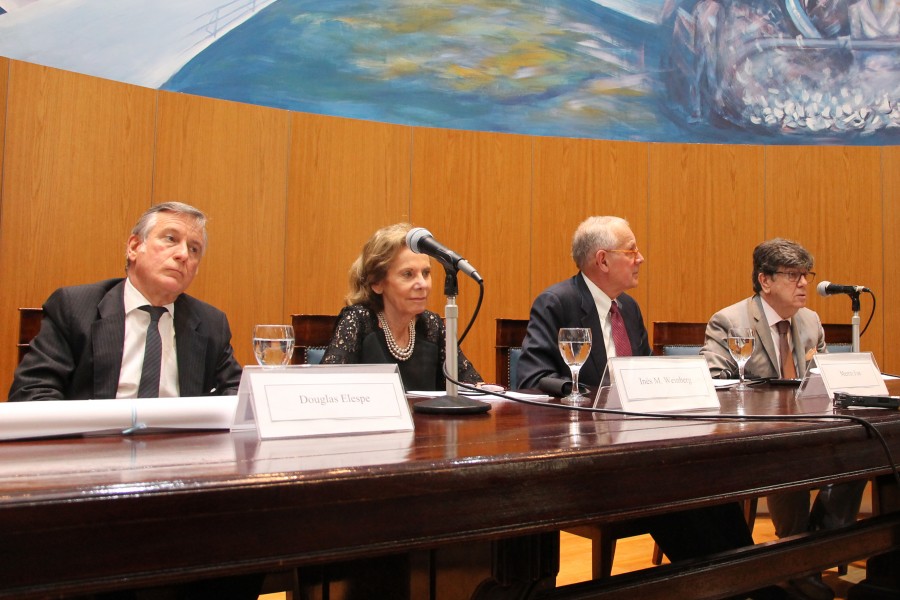 Douglas Elespe, Inés Weinberg, Merritt Fox y Juan Vicente Sola