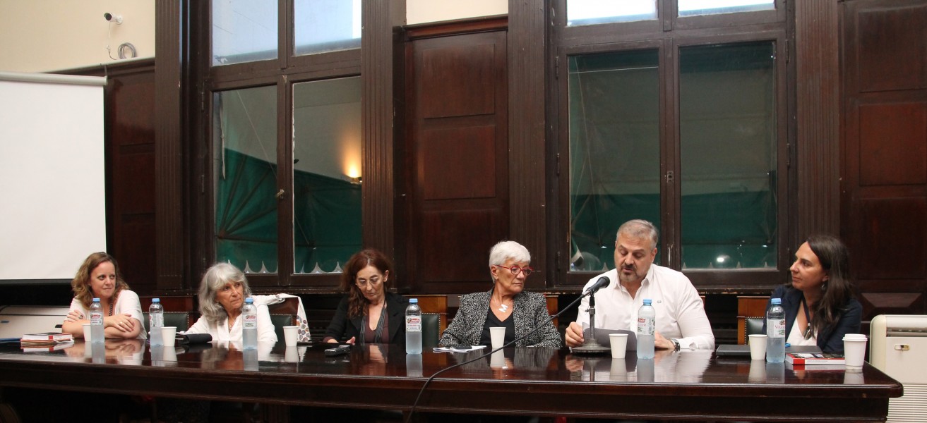 Malena Silveyra, Graciela Daleo, Fabiana Rousseaux, Mónica Pinto, Marcelo Raffin y Valeria Thus