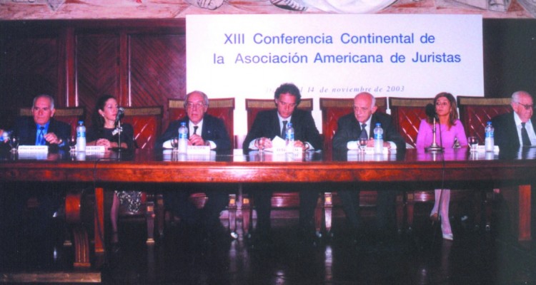 Antonio Martin Sánchez, Vanessa Ramos, Atilio Alterini, Anibal Ibarra, Beinusz Szmukler, Alejandra Tadei y Ricardo E. Molinas