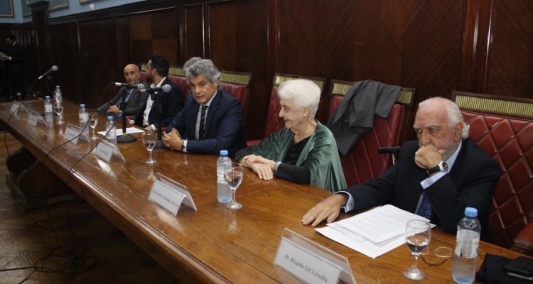 Juan Alfonsín, Jorge Biglieri, Daniel Salvador, Rosa Graciela Castagnola de Fernández Meijide, Leandro Vergara y Ricardo Gil Lavedra