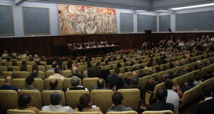 Rosa Graciela Castagnola de Fernández Meijide y Daniel Marcelo Salvador recibieron el Doctorado Honoris Causa de la UBA