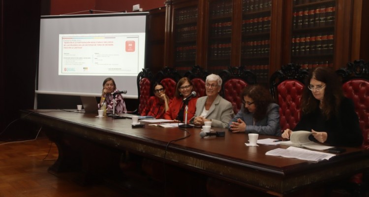 Derecho a la participación igualitaria e inclusiva de las mujeres en los sistemas de toma de decisión. Foco en la justicia 