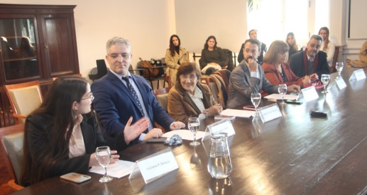 Luciana P. Denicio, Leopoldo M. A. Godio, Lilian C. del Castillo, Emiliano J. Buis, Sandra C. Negro y Luis F. Castillo Argañarás