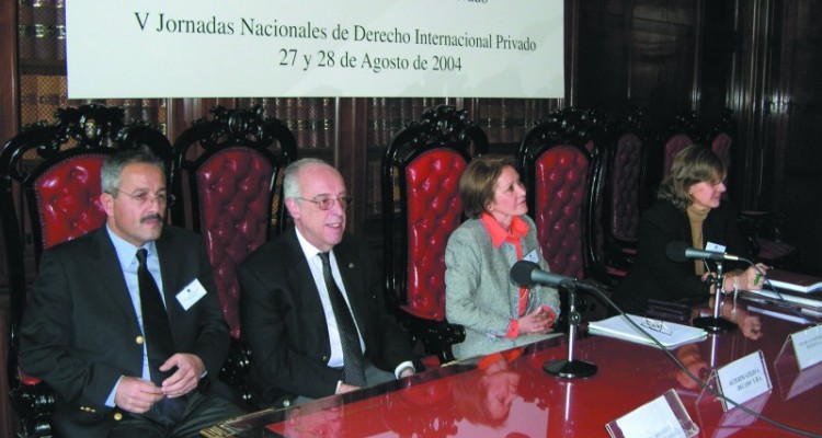 Armando Abruza, Atilio Alterini, Amalia Uriondo de Martinoli y María Elsa Uzal