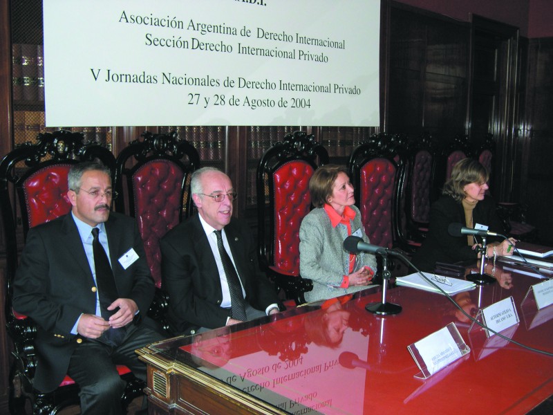 Armando Abruza, Atilio Alterini, Amalia Uriondo de Martinoli y María Elsa Uzal