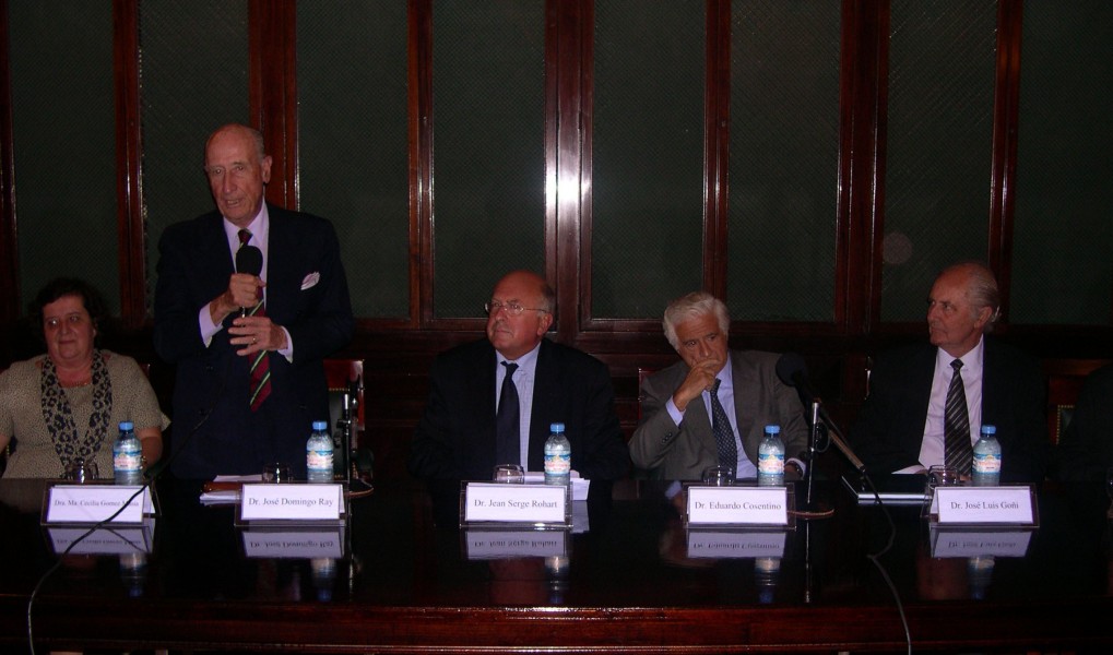 Conferencia de Jean Serge Rohart. Los problemas inherentes a la responsabilidad y garantía sobre la indemnización en caso de contaminación de hidrocarburos.