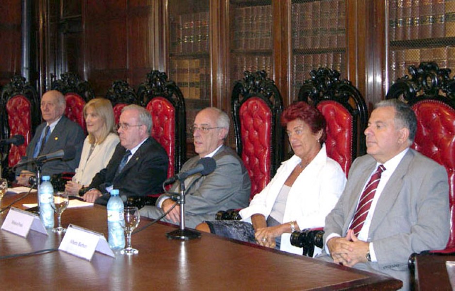 Alfredo Buzzi, María Beatríz Guglielmotti, Tulio Ortiz, Atilio Alterini, Mónica Pinto y Alberto Barbieri