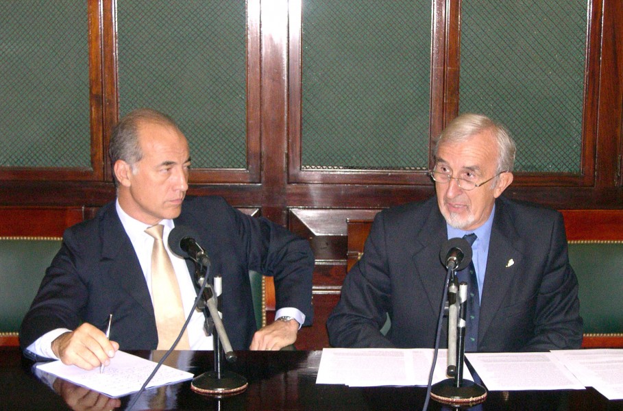 Eduardo Oteiza y Michele Taruffo